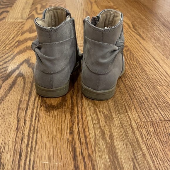 Booties - Picture 4 of 4